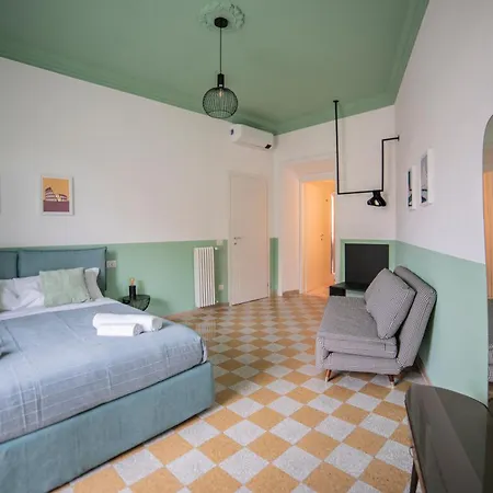 Vintage Giuliana Apartment *