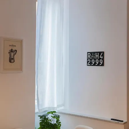 Vintage Giuliana Apartment *