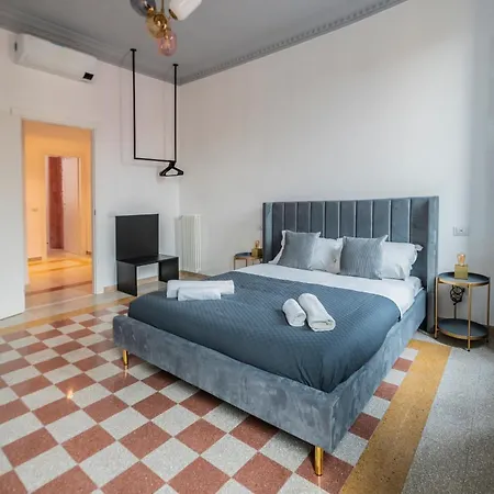 Vintage Giuliana Apartment *